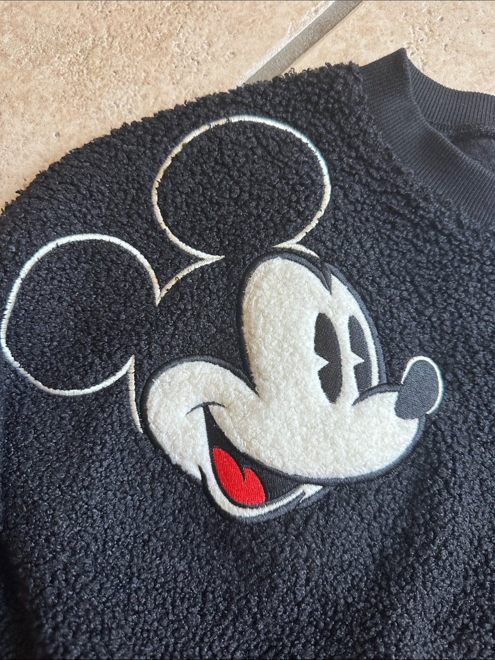Disneyland Black Sherpa Mickey Fleece Spirit jersey size M NWT - Picture 2 of 8